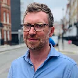 অ্যান্ড্রু স্মল