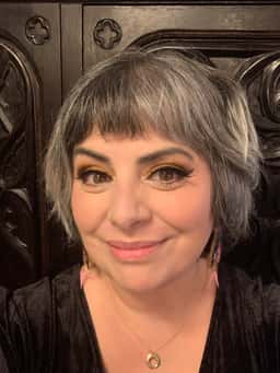 হলি ব্ল্যাক